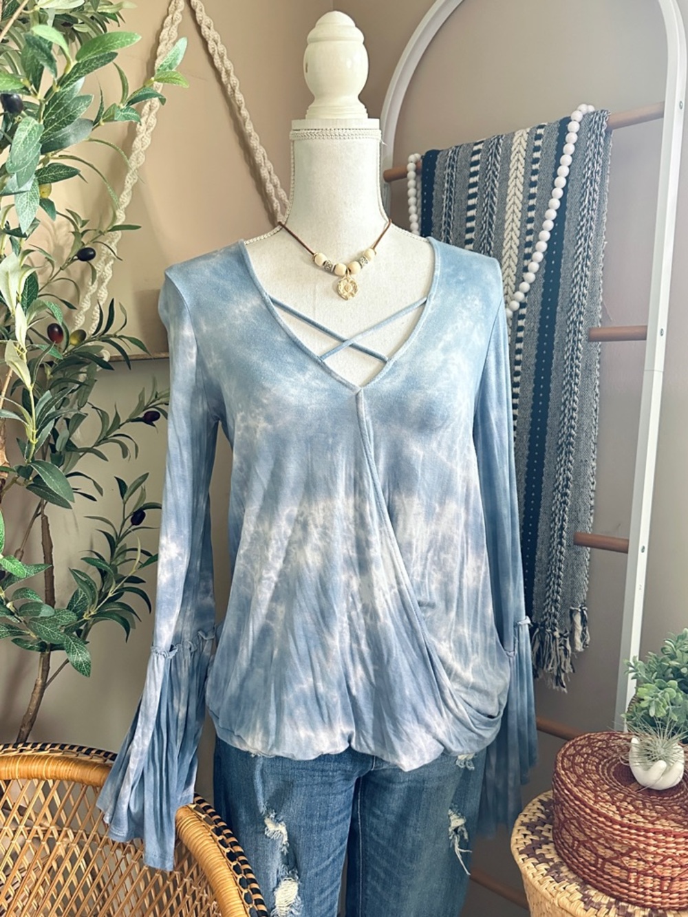 American Eagle Soft & Sexy Tie Dye Boho Top Crisscross Front Bell Sleeve S